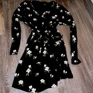 Kyte baby black magnolia robe size M/L